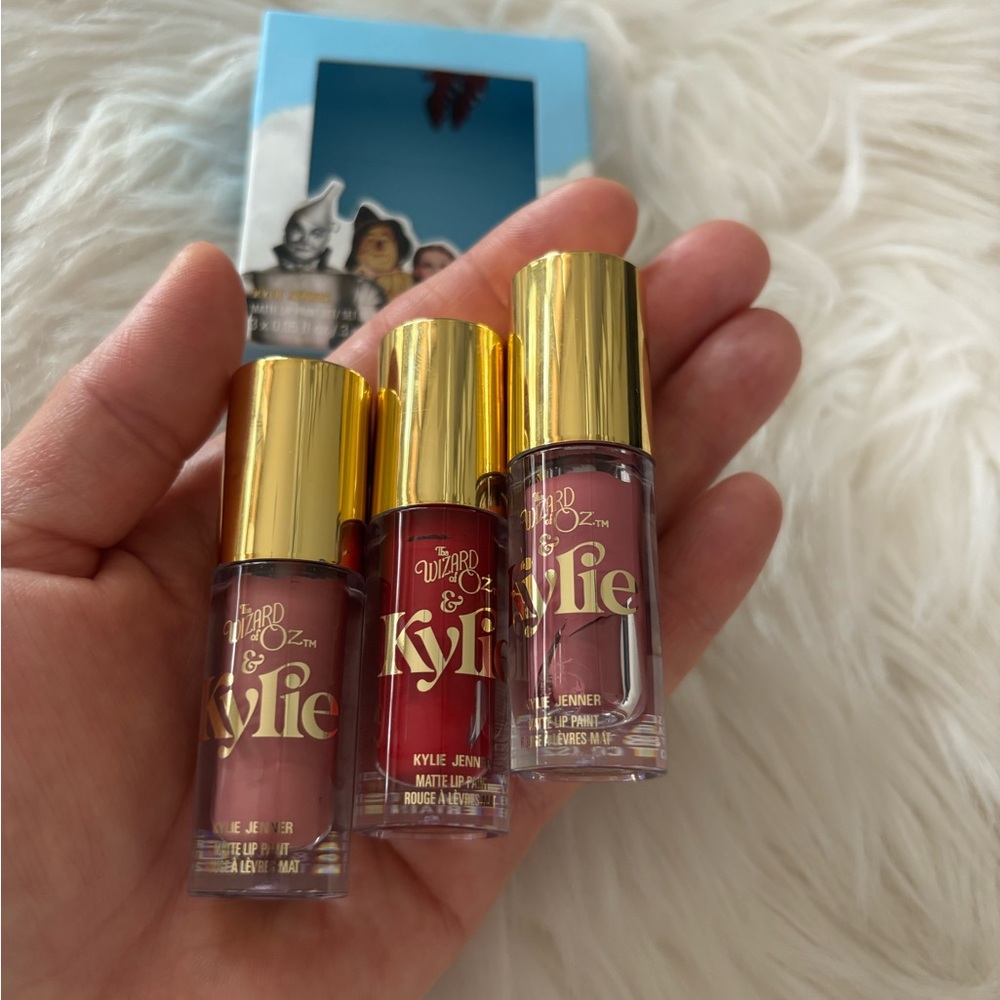 Kylie Cosmetics Wizard of Oz Lipstick Set - Red, Pink, Brown - Picture 4 of 5